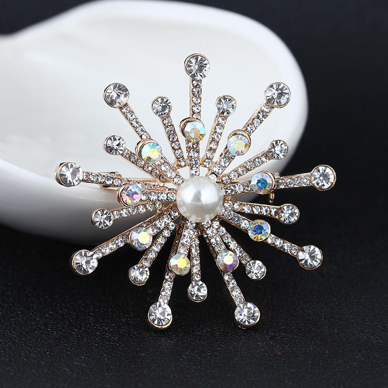 Women Flower Large Brooches Lady Rhinestone Pearl Corsage Brooch Girl Trendy Luxury Jewelry Best Gift Pins Jewelry Accessories